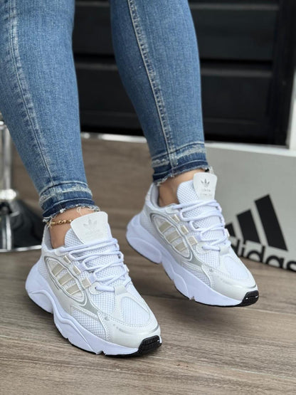 Adidas Ozmillen — Camina con estilo, siéntete cómoda